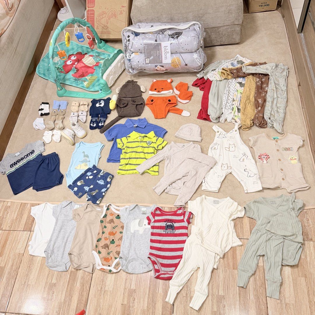 Take all - Baby Boy (Category: Babies & Kids Fashion) located in San Pedro. Submitted by chekwaaa (Listing ID 1468975871, Image 1). Description: Take All 2,800 Baby Boy Preloved Things 🩵 3-6months old Good used condition Mix of frogsuits, onesies, shirt, terno, rompers, socks, Authentic Nike Shoes, costumes Etc., Everything you see in photos are included. Toys are complete, clean, music and lights working. Baby comforter with pillows.. All are i