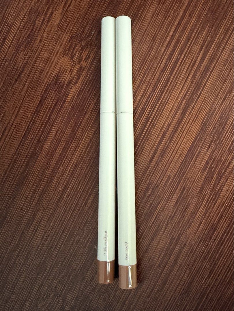 TAKE ALL |GRWM Retractable Gel Lip Liner (Category: Makeup) located in Mandaluyong City. Submitted by chachii_moon (Listing ID 1469012741, Image 1). Description: Barely used, not my shade. .