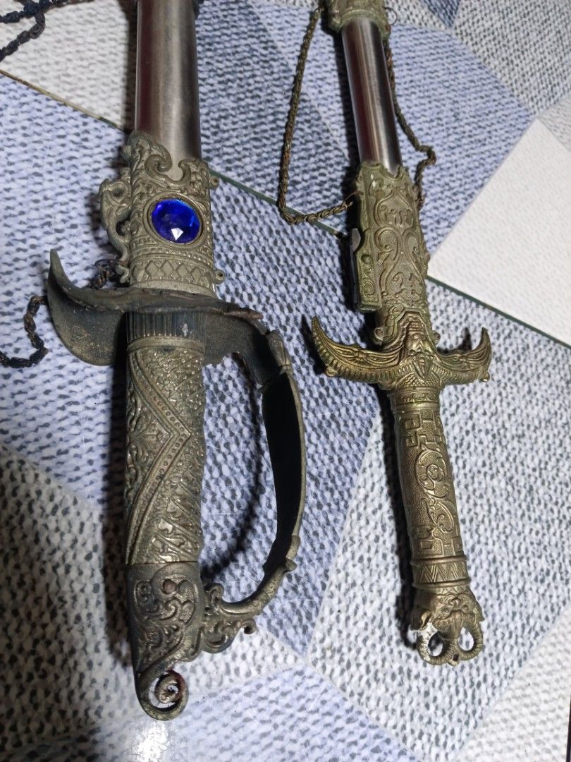Take All Vintage Ornament Swords (Category: Other Home Decor) located in Mandaluyong City. Submitted by theforgottentreasures (Listing ID 1469109645, Image 3). Description: 7500 for Both!!! 📌 Vintage Ornamental Swords Dagger 28 and 26 inches full length made of zinc alloy and stainless heavy and sturdy what you see is what you get.