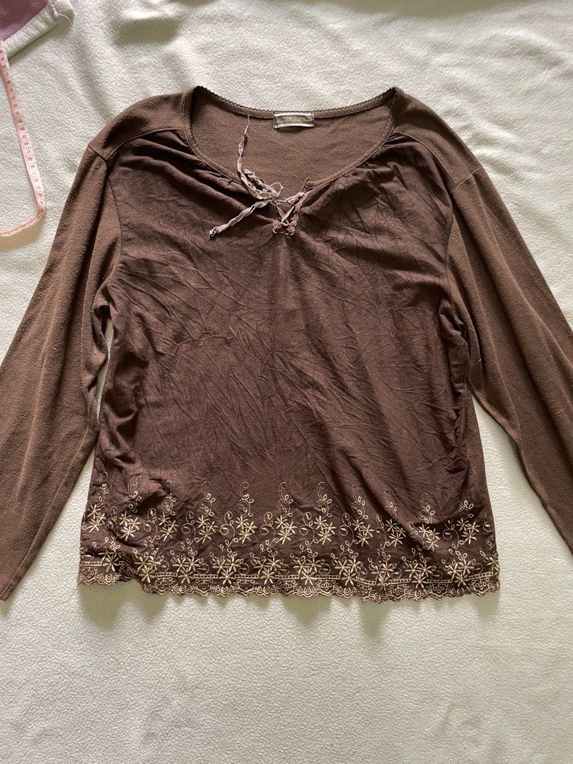Tea Tam Longsleeve earthy too (Category: Longsleeves) located in San Quintin. Submitted by polasolah (Listing ID 1468993963, Image 1). Description: NEED WASH BEFORE USE size: L .