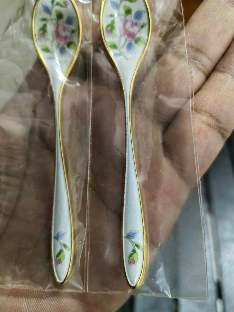Teaspoon - Goldtone Stainless Japan (Category: Other Kitchenware & Tableware) located in Cebu City. Submitted by dudes_villanueva (Listing ID 1468977815, Image 2). Description: Teaspoon - Goldtone Stainless Japan Brand : SunUp Brand New 📌 In excellent condition..