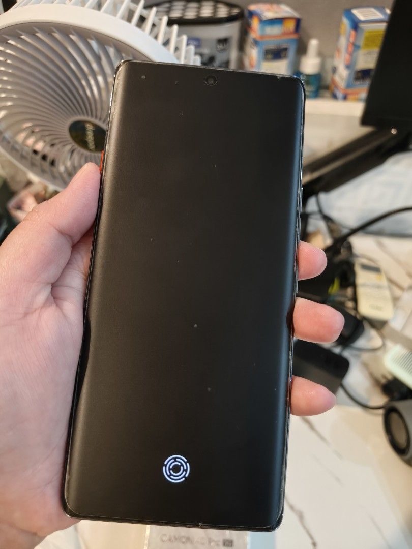 TECNO CAMON 40 PRO 5G (Category: Android Others) located in Bacoor. Submitted by drcvferrer (Listing ID 1469019135, Image 1). Description: For sale! Tecno camon 40 pro 5G 256gb Mag 1 yr na this oct 27, 2026 - 8/10 smoothness Please expect hairlines, scratches sa Screen due to usage. Pero doesnt affect the performance of the unit. - complete set (box charger and cases) - unli reset - camera superb nice ❤ - unli check - open for meet up around Moa,