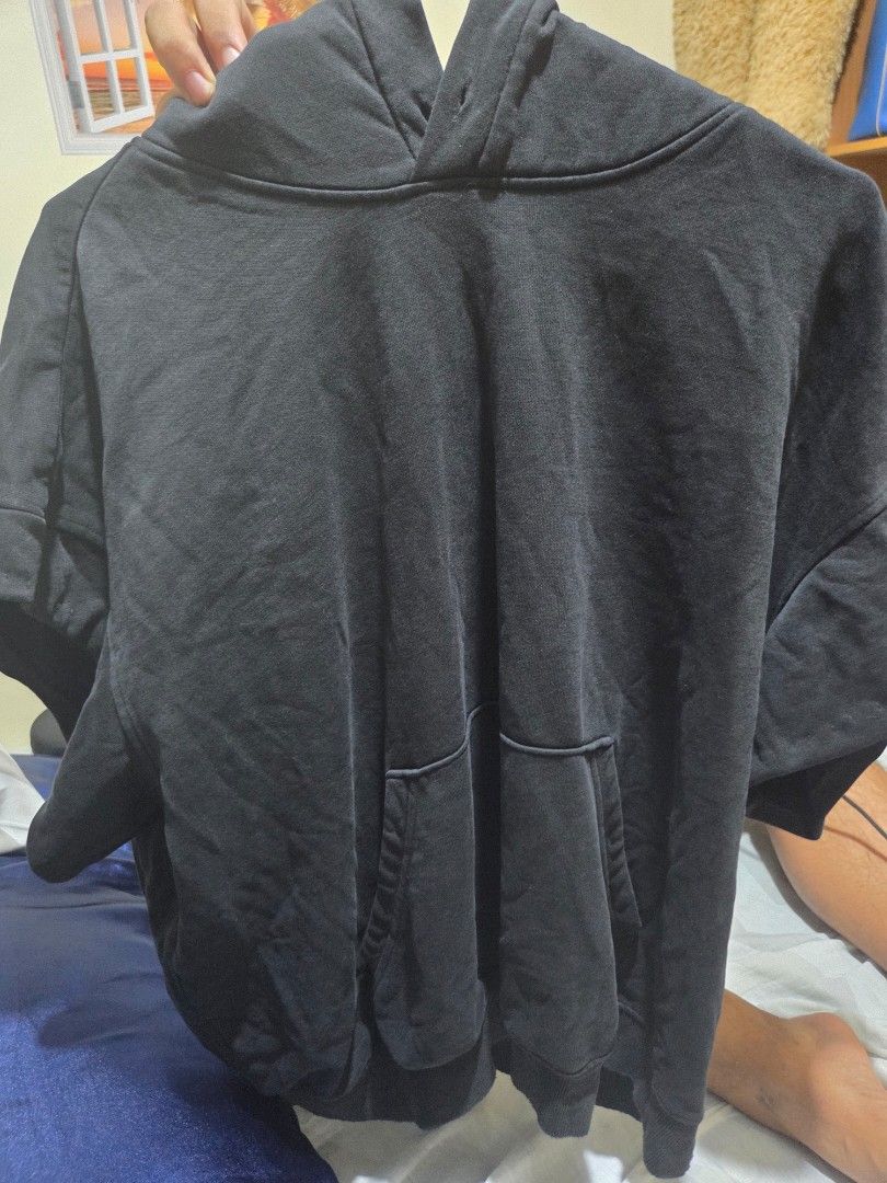 Teens jacket (Category: Coats, Jackets and Outerwear) located in Manila. Submitted by true.crischa (Listing ID 1469160870, Image 3). Description: Adidas jackets Sizes: small-medium Stock: 5.