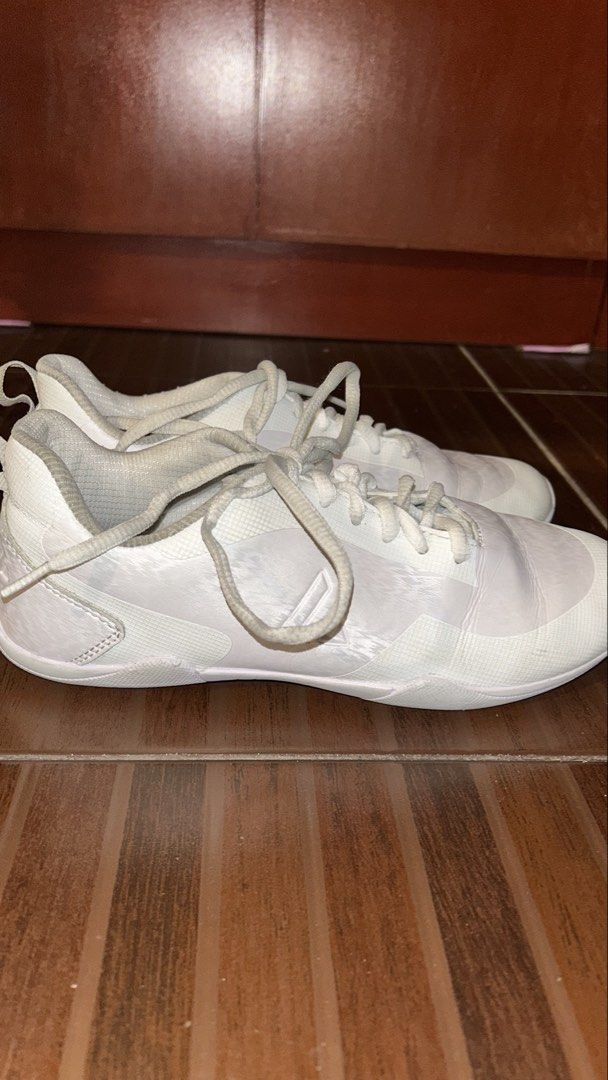 Tera Cheer Shoes (Category: Other Sports Equipment and Supplies) located in Manila. Submitted by from.me2u (Listing ID 1469110048, Image 1). Description: Tera White Victory Cheer Shoes - Size 6 - Used thrice (during shows only) - Cleaned it before selling it here :> - Price is negotiable.