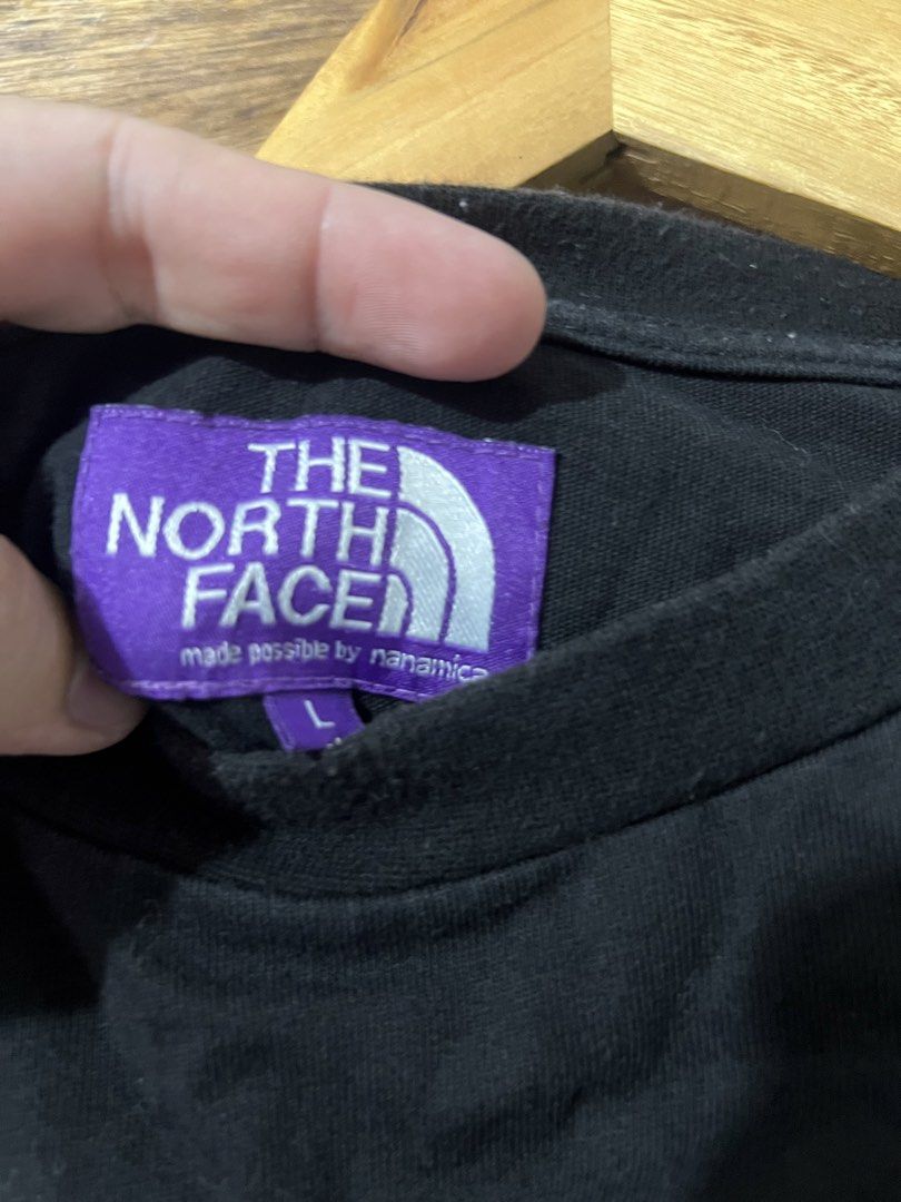 The North Face (Category: Tshirts & Polo Shirts ) located in Jaen. Submitted by 17thstreetclo.bymkdl (Listing ID 1469052008, Image 3). Description: The north face pocket tee 9/10 color rate No issue 23x29 dimensions .