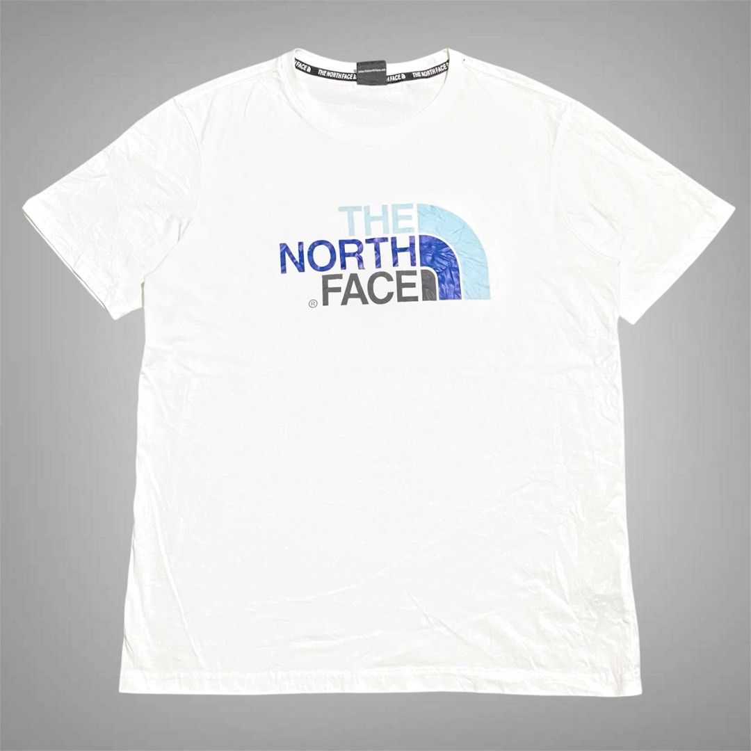 The North Face back to back logo (Category: Tshirts & Polo Shirts ) located in Mabalacat. Submitted by stellargarments (Listing ID 1468997790, Image 1). Description: Length : 27 Width : 21 Condition : 9.5/10 buong buo lahat ng logos with necktag very comfy & smooth on skin medjo lukot pa po walang yellow stain need wash fresh from bale only color may vary due to lighting.