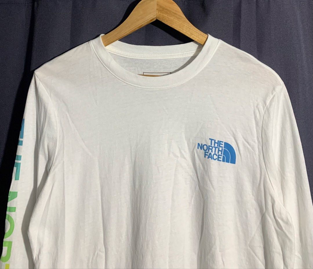 The North Face Long Sleeve (Category: Tshirts & Polo Shirts ) located in Cebu City. Submitted by drip.co (Listing ID 1469070065, Image 2). Description: The North Face Long Sleeve Size: Medium Dimes: 20.5x26.5 Color Rate: 10/10 As New Condition No Issue.