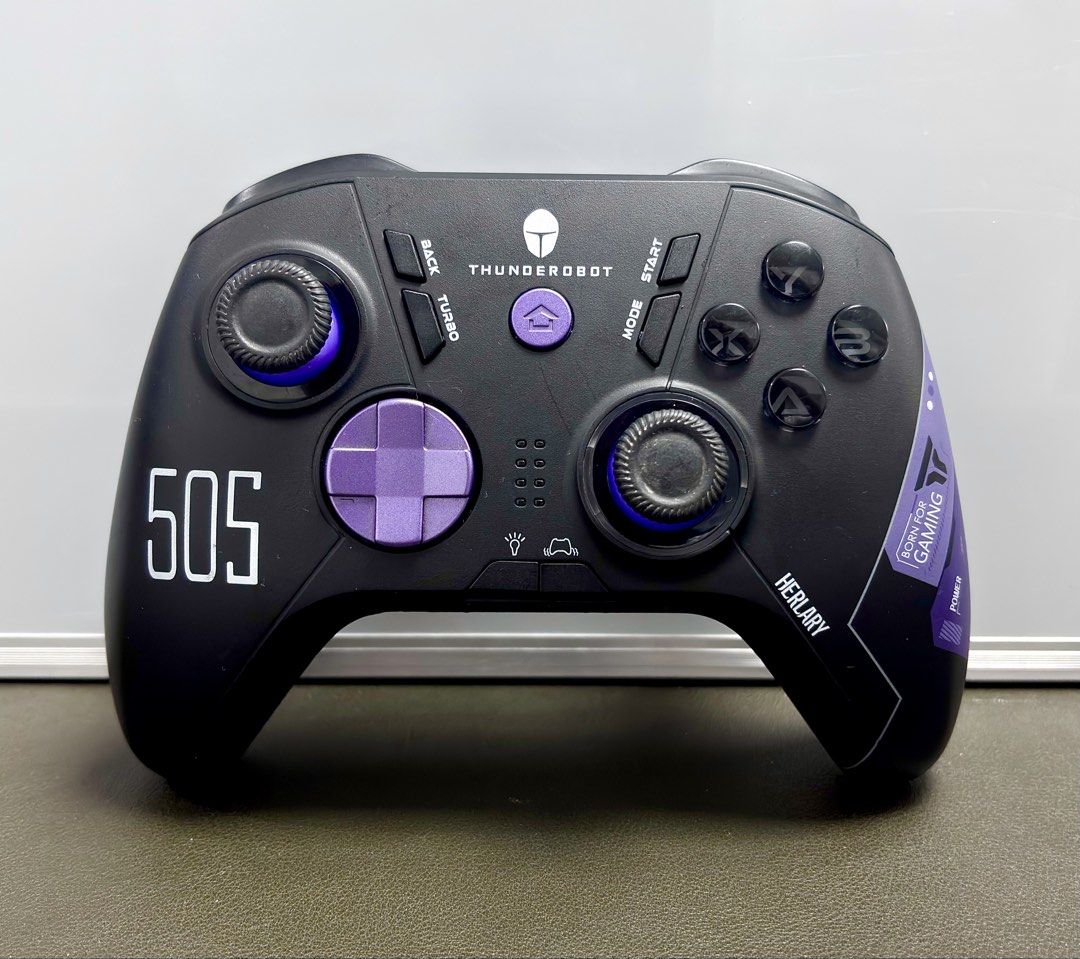 Thunderobot G50S Wireless Gamepad (Category: Controllers) located in Tarlac. Submitted by ggplaysph (Listing ID 1469027310, Image 1). Description: Thunderobot G50S Wireless Gamepad • 800 pesos only • Authentic / Loose (no box) • Compatible with: Nintendo Switch, Windows PC, Android and IOS Devices • With signs of usage (bawal sa maselan) 📍COD/COP available. Shipping fee must be paid first to secure your order. Item(s) payable upon delivery/pick-