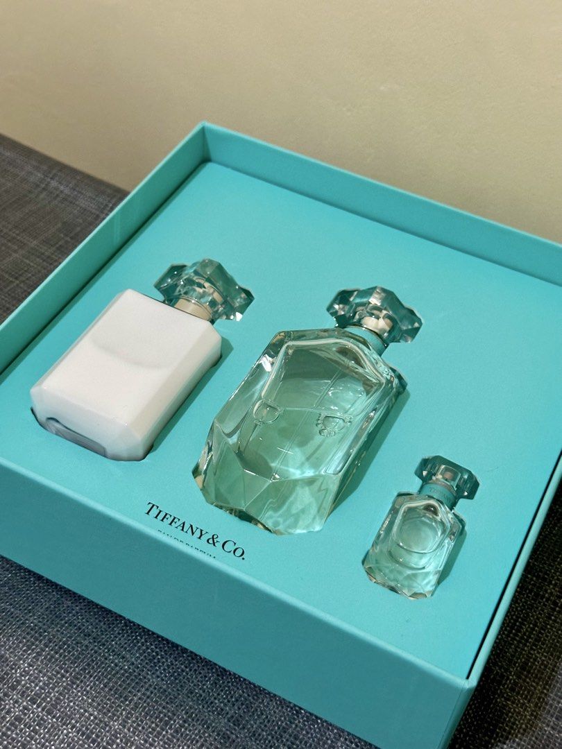 Tiffany & Co. Original Eau de Parfum 3-Piece Gift Set (Category: Fragrance & Deodorants) located in Quezon City. Submitted by jptubayan (Listing ID 1469079613, Image 3). Description: TIFFANY & CO. Eau de Parfum 3-Piece Luxury Gift Set | Brand New, Unused ✨ A little Tiffany luxury, beautifully packaged in the iconic Tiffany Blue box! SET INCLUDES: * 75 mL Tiffany & Co. Eau de Parfum * 100 mL Tiffany & Co. Perfumed Body Lotion * 5 mL Tiffany & Co. 