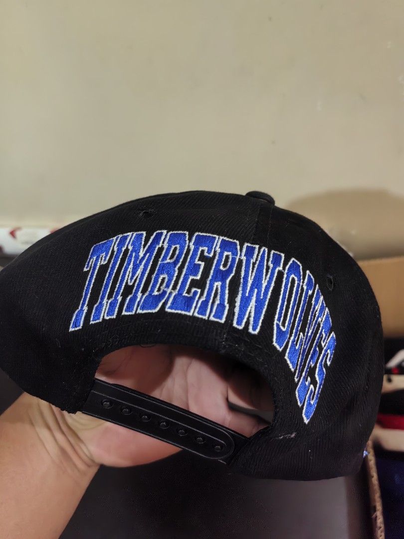 Timber wolves snapback (Category: Caps & Hats) located in Legazpi City. Submitted by livedolphin_68dee2 (Listing ID 1469053360, Image 2). Description: Timber wolves snapback VGOOD CONDITION.