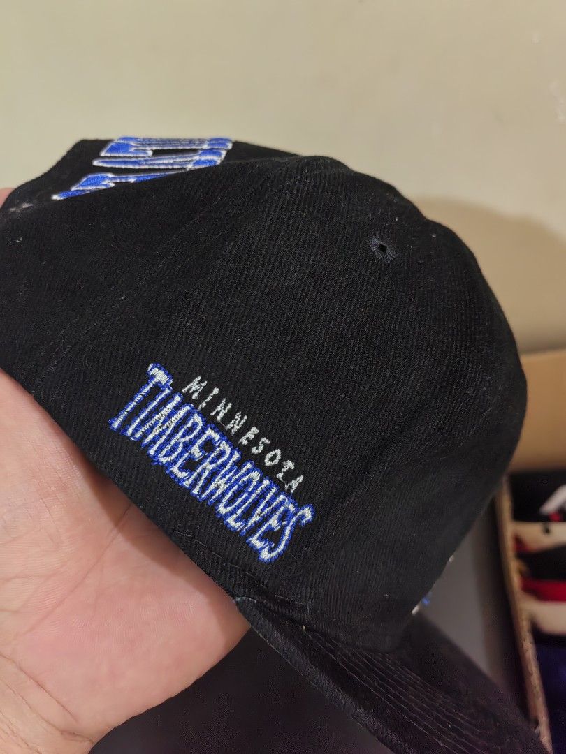 Timber wolves snapback (Category: Caps & Hats) located in Legazpi City. Submitted by livedolphin_68dee2 (Listing ID 1469053360, Image 3). Description: Timber wolves snapback VGOOD CONDITION.