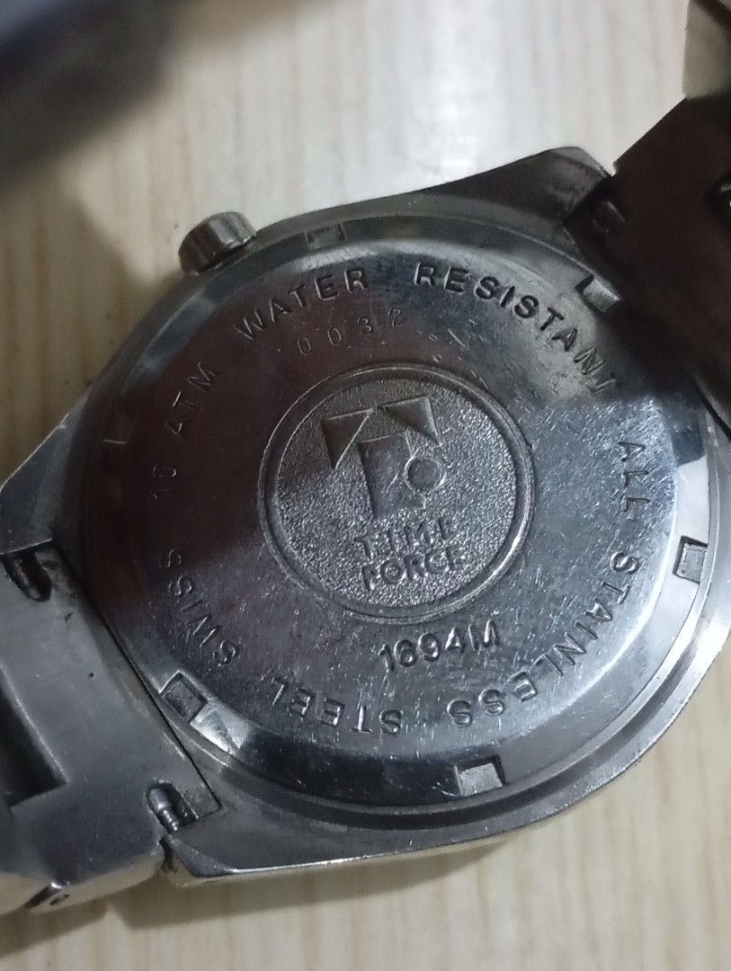 Time force (Category: Men's Watches) located in Las Pinas. Submitted by quick_deals_great_finds2 (Listing ID 1469067798, Image 3). Description: Original good working condition Quartz with battery 40mm Fits wrist size 7 inches.