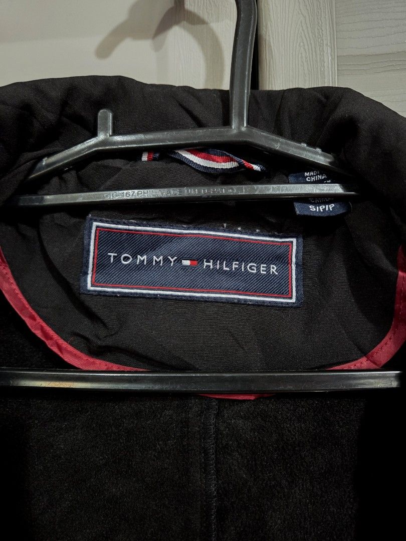 Tommy Hilfiger Women's Long Coat/Autumn Jacket (Category: Coats, Jackets and Outerwear) located in Quezon City. Submitted by mikaykie (Listing ID 1468997813, Image 3). Description: Tommy Hilfiger winter jacket in solid black Small Zip-up front Gold-toned hardware Front slash pockets Removable hood (one of the best features) Perfect for petite girlies RFS: I need a new bigger one :< gained a few kgs Tommy hilfiger, coats, jackets, streetwear, wint