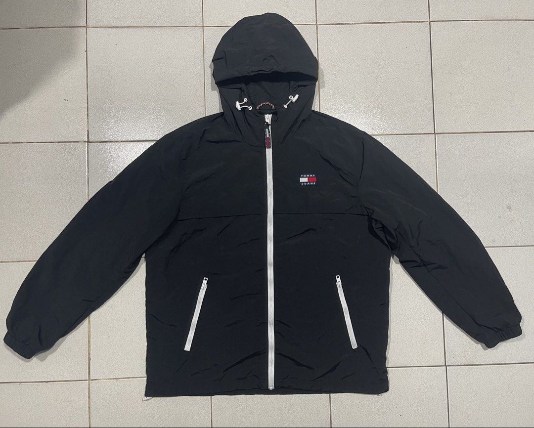 Tommy Hilfiger Jacket (Category: Coats, Jackets and Outerwear) located in Mandaue City. Submitted by MJ_80 (Listing ID 1469084068, Image 1). Description: Tommy Hilfiger Windbreaker Jacket Large Dimes : 25.5 X 29 See photos for measurements Color rate & Condition : 9.8/10 Price : 1,400.