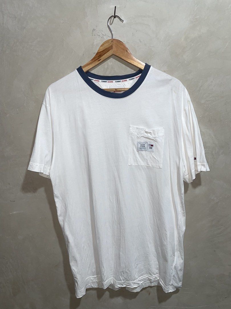 Tommy Jeans White Pocket T-Shirt (Category: Tshirts & Polo Shirts ) located in Molave. Submitted by thriftedstore.horse (Listing ID 1469100983, Image 1). Description: Condition- excellent Issue- none Color rate- 9.8/10.
