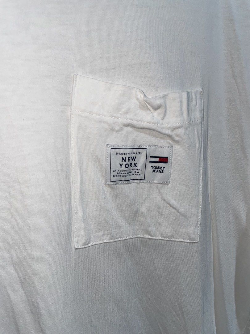 Tommy Jeans White Pocket T-Shirt (Category: Tshirts & Polo Shirts ) located in Molave. Submitted by thriftedstore.horse (Listing ID 1469100983, Image 2). Description: Condition- excellent Issue- none Color rate- 9.8/10.