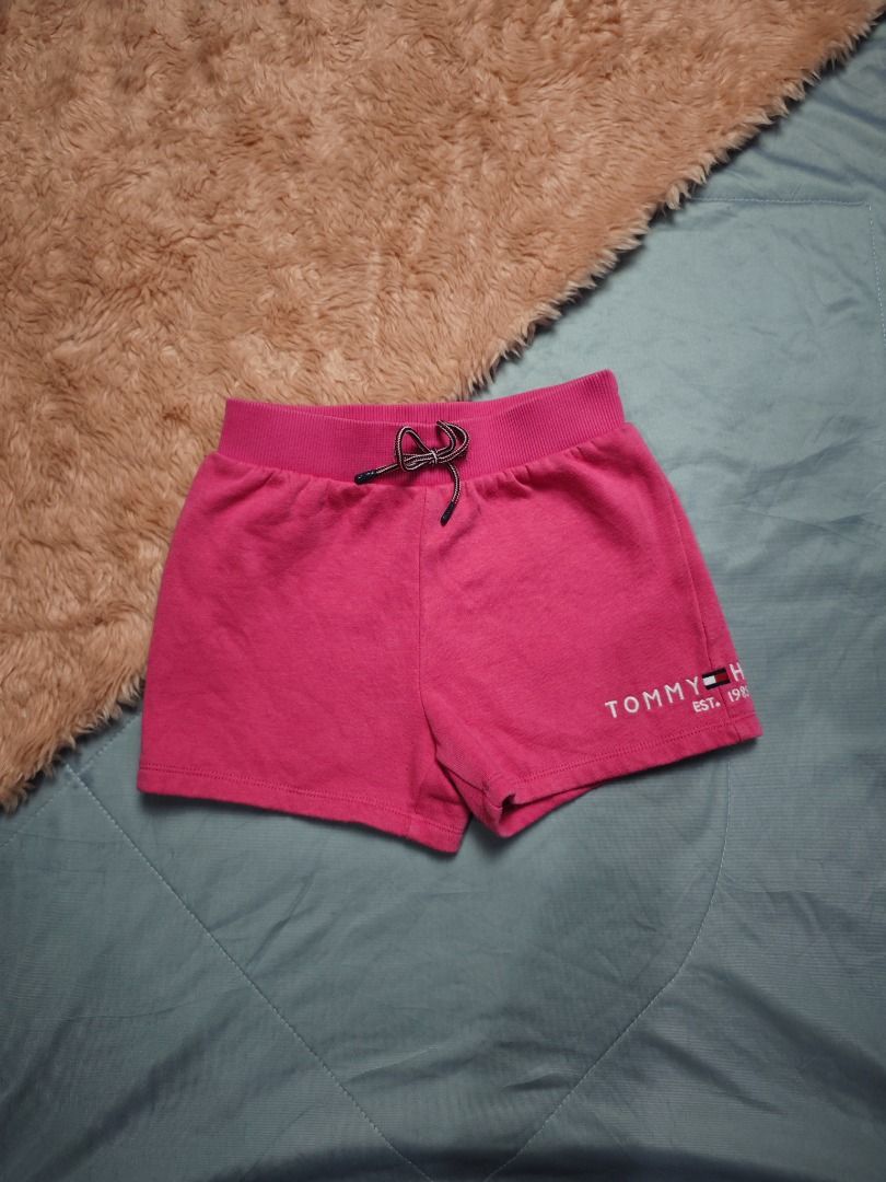 TOMMY KIDS SHORTS (Category: Babies & Kids Fashion) located in Imus. Submitted by eykc01 (Listing ID 1469042878, Image 1). Description: EUC-LIKE NEW 6-7YO.