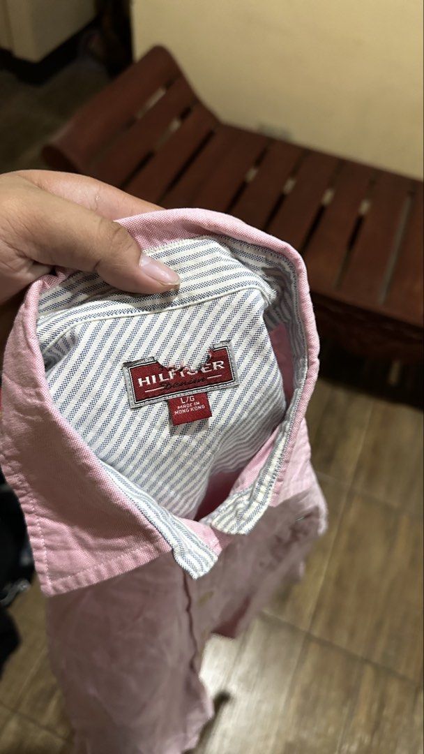 TOMMY POLO (Category: Tshirts & Polo Shirts ) located in Manila. Submitted by urban.vintage (Listing ID 1468956830, Image 2). Description: ISSUEs:NONE (NEED WASH) MOP :GCASH (NO COD) SHIP VIA: LALAMOVE & J&T LOCATION: PASIG CITY LENGTH: 23 WIDTH :18.