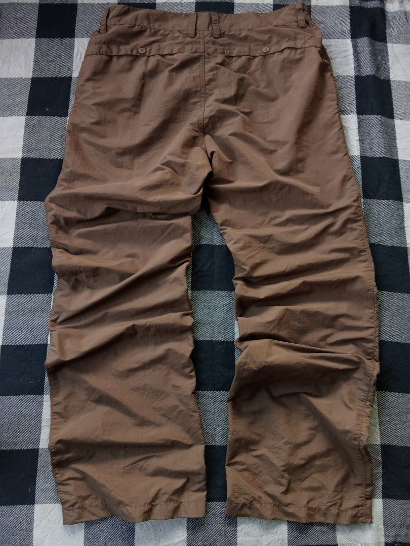 Toread Hiking Pants (Category: Activewear) located in Polomolok. Submitted by timog_high_ice (Listing ID 1468963337, Image 3). Description: - Brown Color way - Packable/ Stowbag - Adjustable length - Fast dry - Nylon material - Waist 33-36 - Length 41 Solid nito ❤️.