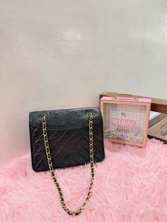(Category: ) located in . Submitted by periwinklestore88 (Listing ID 1468962192, Image 1). Description: .