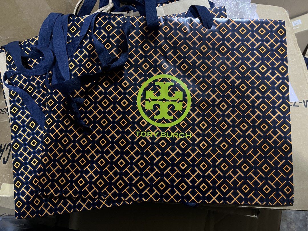 Tory Burch Paperbag (Category: Everything Else Others) located in Quezon City. Submitted by azarels (Listing ID 1469065852, Image 1). Description: 150 each 6pcs available Get all for 900 From Canada Outlet Store 📍Project 8, QC.