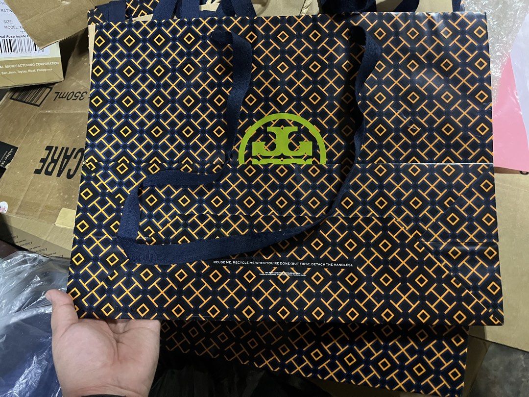 Tory Burch Paperbag (Category: Everything Else Others) located in Quezon City. Submitted by azarels (Listing ID 1469065852, Image 2). Description: 150 each 6pcs available Get all for 900 From Canada Outlet Store 📍Project 8, QC.