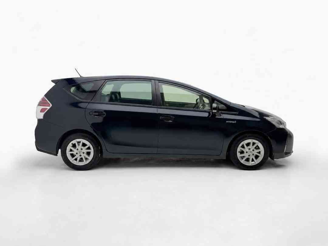 Toyota Prius+ Hybrid 1.8 (A) (Category: Used Cars) located in Singapore. Submitted by vincar_pre-owned (Listing ID 1469107803, Image 2). Description: 1 Owner Well Maintained Unit! Smooth and Reliable 1.8L 7 Seater MPV! One of the most fuel efficient 7 seaters in the market. Individual middle row seats. Contact us today to arrange a viewing for this unit at the V1NCAR PRE-Owned Showroom now! Accessories: Factory fitted interior, keyless entry/star