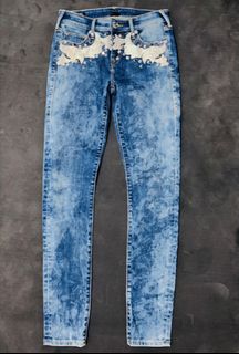 (Category: ) located in . Submitted by erxm.thrift (Listing ID 1469080946, Image 1). Description: .