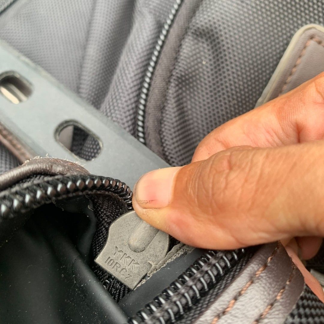 TUMI BAGPACK (Category: Backpacks) located in Cagayan de Oro. Submitted by prieyaazenia_30 (Listing ID 1469111224, Image 3). Description: TUMI BAGPACK EXCELLENT DAMING COMPARTMENT LAGAYAN NANG LOPTOP DOCUMENTS, TRAVEL, OFFICE PWEDE BLACK NA BLACK PA MINOR ISSUE LANG PO.