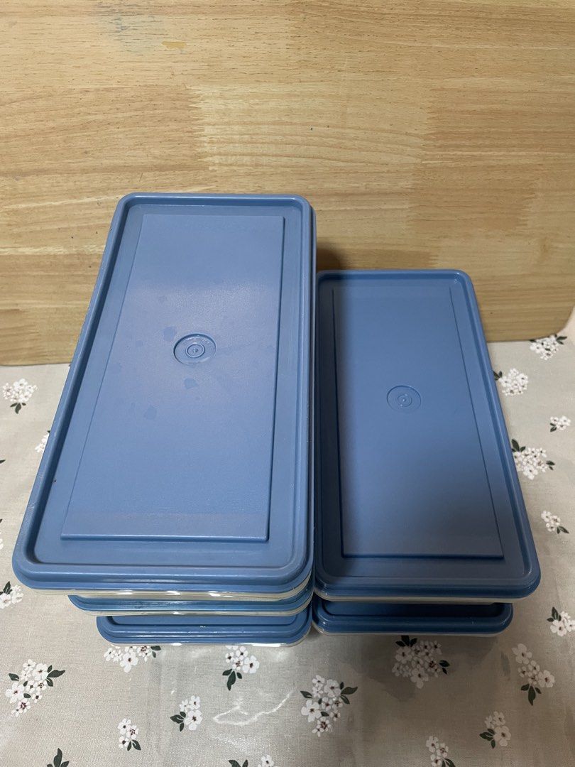 Tupperware Rectangle Container 5pcs (Category: Food Organisation & Storage) located in Kota Kinabalu. Submitted by goodstuff92 (Listing ID 1468974686, Image 2). Description: Set of 5 4 big , 1 small .