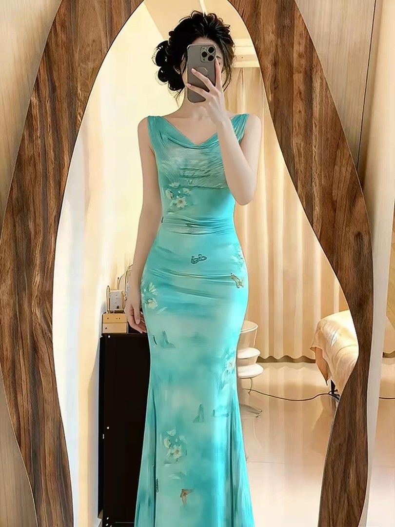 Turquoise maxi dress (Category: Dresses) located in Quezon City. Submitted by sweetreminiscence_ (Listing ID 1469077514, Image 2). Description: Turquoise maxi dress Lightweight fabric S-M size frame.