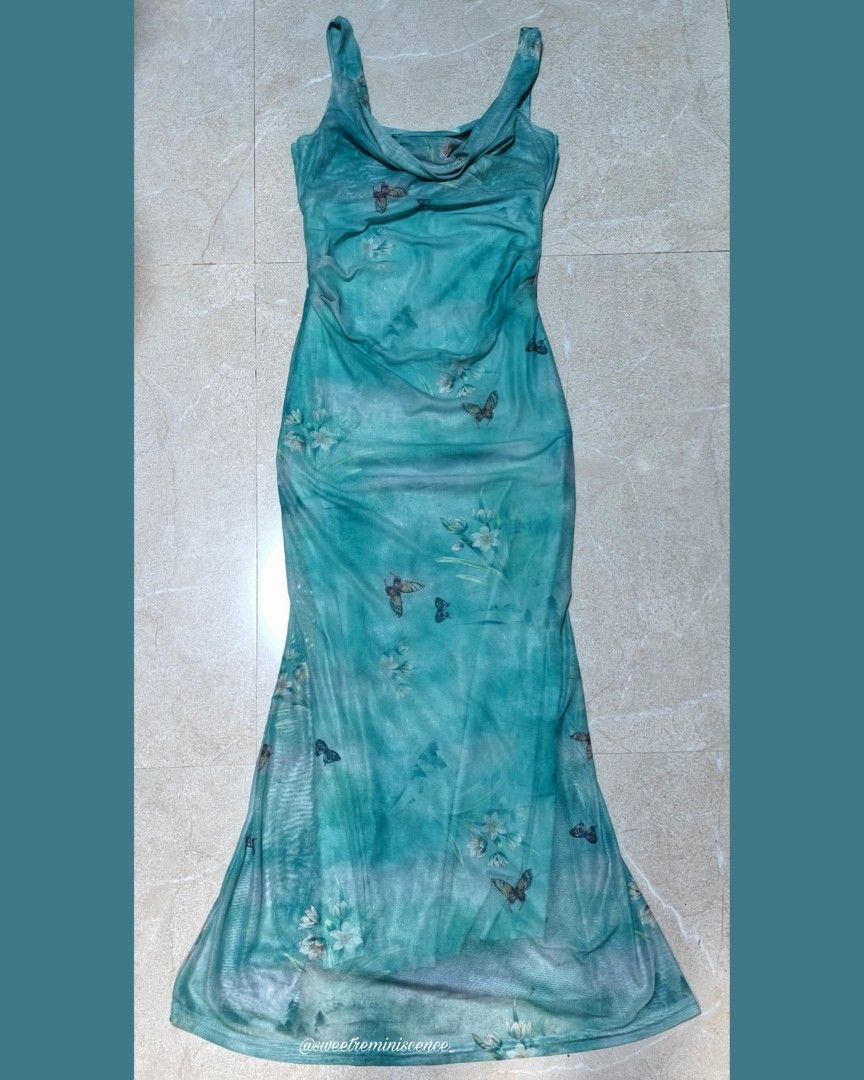 Turquoise maxi dress (Category: Dresses) located in Quezon City. Submitted by sweetreminiscence_ (Listing ID 1469077514, Image 1). Description: Turquoise maxi dress Lightweight fabric S-M size frame.