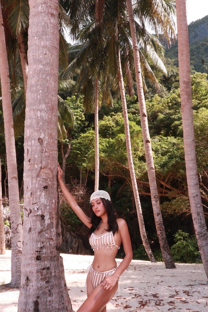 Two Piece Bikini (Category: Bikinis & Swimsuits) located in Rizal. Submitted by _notkendall (Listing ID 1468941294, Image 3). Description: ufs | lfb * used once only sa palawan trip * can fit xs - s brazil ( s ) - 180 yellow ( s ) - 150 multicolor ( s ) - 200 white ( m ) - 150 loc : cebu mop : gotyme mod : j&t only .