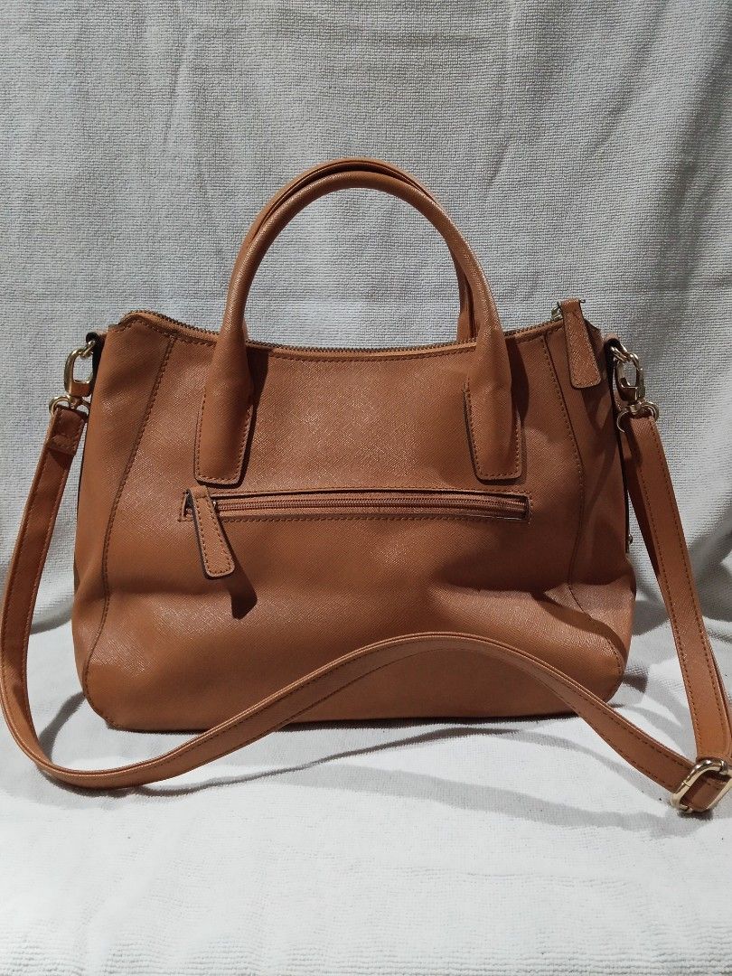 TWO WAY BAG (Category: Luxury Bags & Wallets) located in Manila. Submitted by pagodnicole50491 (Listing ID 1469085667, Image 2). Description: .