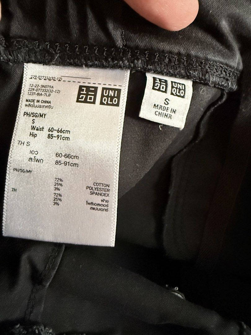 Uniqlo Black Pants (Category: Jeans) located in Paranaque City. Submitted by roanclauds (Listing ID 1468953688, Image 3). Description: - Brand: Uniqlo - Color: Classic Black - Size: S (Fits waist 60-66cm, hips 85-91cm) - Material: 72% cotton, 25% polyester, 3% spandex - Design: Slim fit through the legs with convenient elastic waistband - Features: Two functional back pockets.
