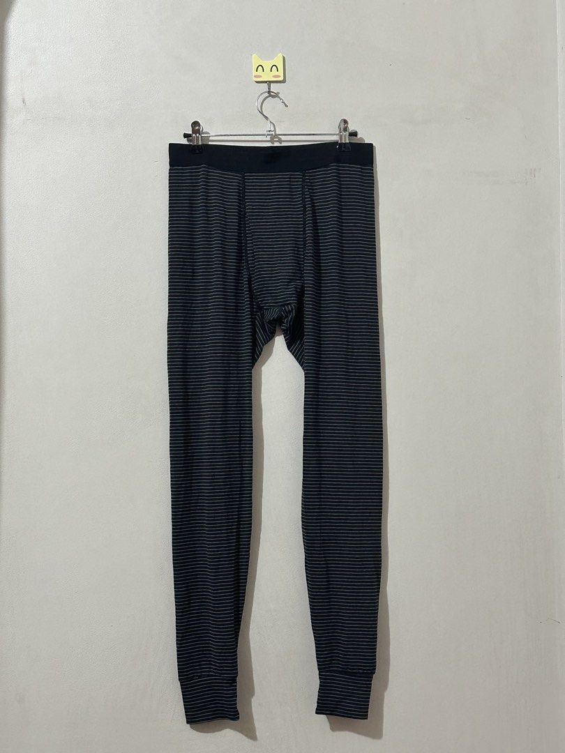Uniqlo Heat Tech Leggings Men Medium (Category: Coats, Jackets and Outerwear) located in Balanga. Submitted by winterlab_ph (Listing ID 1469002545, Image 2). Description: B333.