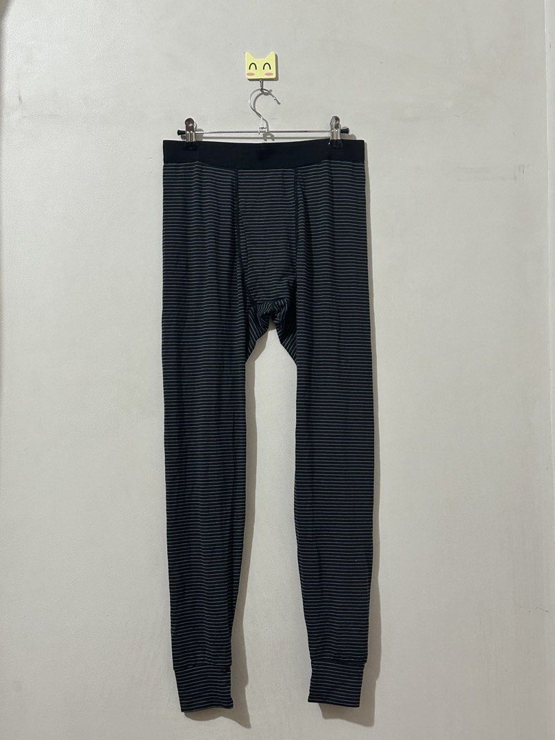Uniqlo Heat Tech Leggings Men Medium (Category: Coats, Jackets and Outerwear) located in Balanga. Submitted by winterlab_ph (Listing ID 1469002545, Image 1). Description: B333.