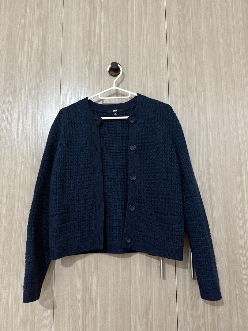Uniqlo Knitted Short Jacket (Blue) (Category: Coats, Jackets and Outerwear) located in San Juan City. Submitted by anbi25 (Listing ID 1469125685, Image 3). Description: Only used once.