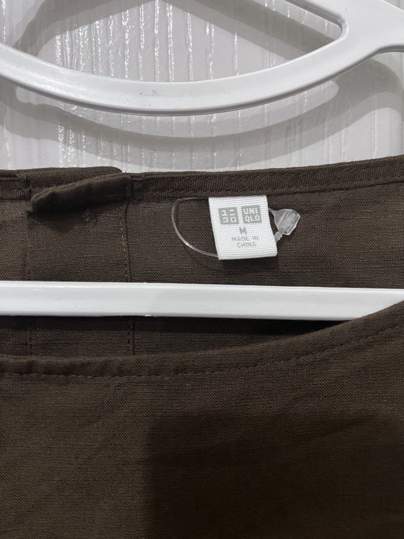 Uniqlo linen blend set (Category: Sleeveless) located in Antipolo. Submitted by asdfghjkl66931 (Listing ID 1469152601, Image 3). Description: Medium on tag. Used once.