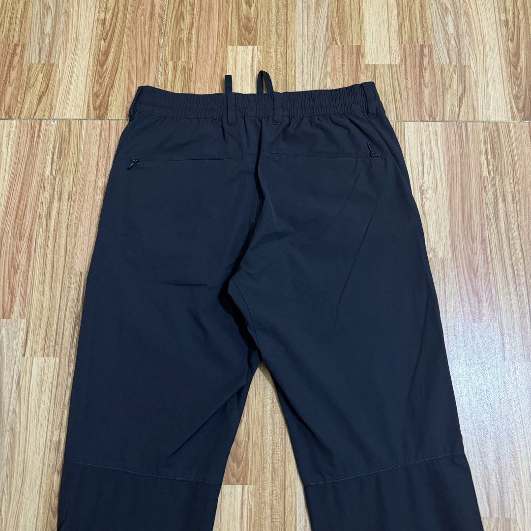 UNIQLO MEN’S 2-WAY STRETCH ACTIVE PANTS (Category: Trousers) located in Manila. Submitted by thrifthing_121102 (Listing ID 1468974587, Image 3). Description: UNIQLO MEN’S 2-WAY STRETCH ACTIVE PANTS •SIZE: XS •WAIST: 26-30” •LENGTH: 37.5” •HEM: 6.5” •COLOR: Navy Blue •CODE: Y04 •EXCELLENT CONDITION •NO ISSUES ₱599 + SF ✅All items are in excellent to new condition. ✅Color may vary due to lighting. 📦J&T Express or Lalamove Shipping. 💸Gcash Payment