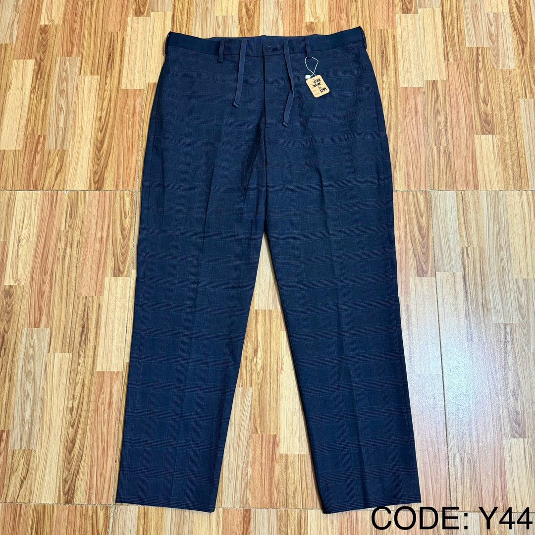 UNIQLO MEN’S EZY ANKLE PANTS (Category: Trousers) located in Manila. Submitted by thrifthing_121102 (Listing ID 1469110259, Image 1). Description: UNIQLO MEN’S EZY ANKLE PANTS •SIZE: Large •WAIST: 33-35” •LENGTH: 37.5” •HEM: 7” •COLOR: Blue Plaid •CODE: Y44 •EXCELLENT CONDITION •NO ISSUES ₱599 + SF ✅All items are in excellent to new condition. ✅Color may vary due to lighting. 📦J&T Express or Lalamove Shipping. 💸Gcash Payment. 📍Moonwalk, Parana