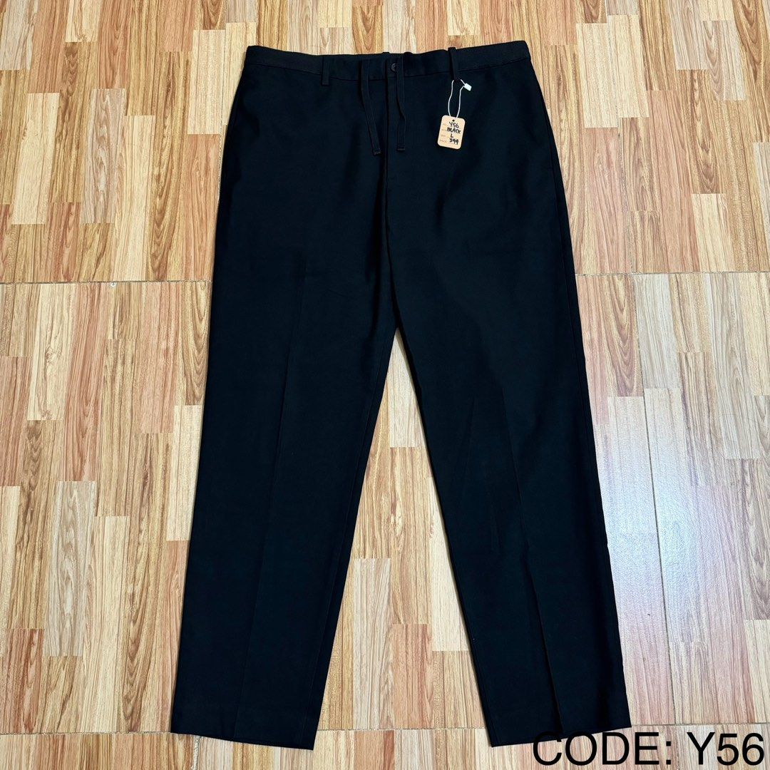 UNIQLO MEN’S EZY ANKLE PANTS (Category: Trousers) located in Manila. Submitted by thrifthing_121102 (Listing ID 1469119891, Image 1). Description: UNIQLO MEN’S EZY ANKLE PANTS •SIZE: Large •WAIST: 34-35” •LENGTH: 38.5” •HEM: 7.5” •COLOR: Black •CODE: Y56 •EXCELLENT CONDITION •NO ISSUES ₱599 + SF ✅All items are in excellent to new condition. ✅Color may vary due to lighting. 📦J&T Express or Lalamove Shipping. 💸Gcash Payment. 📍Moonwalk, Paranaque