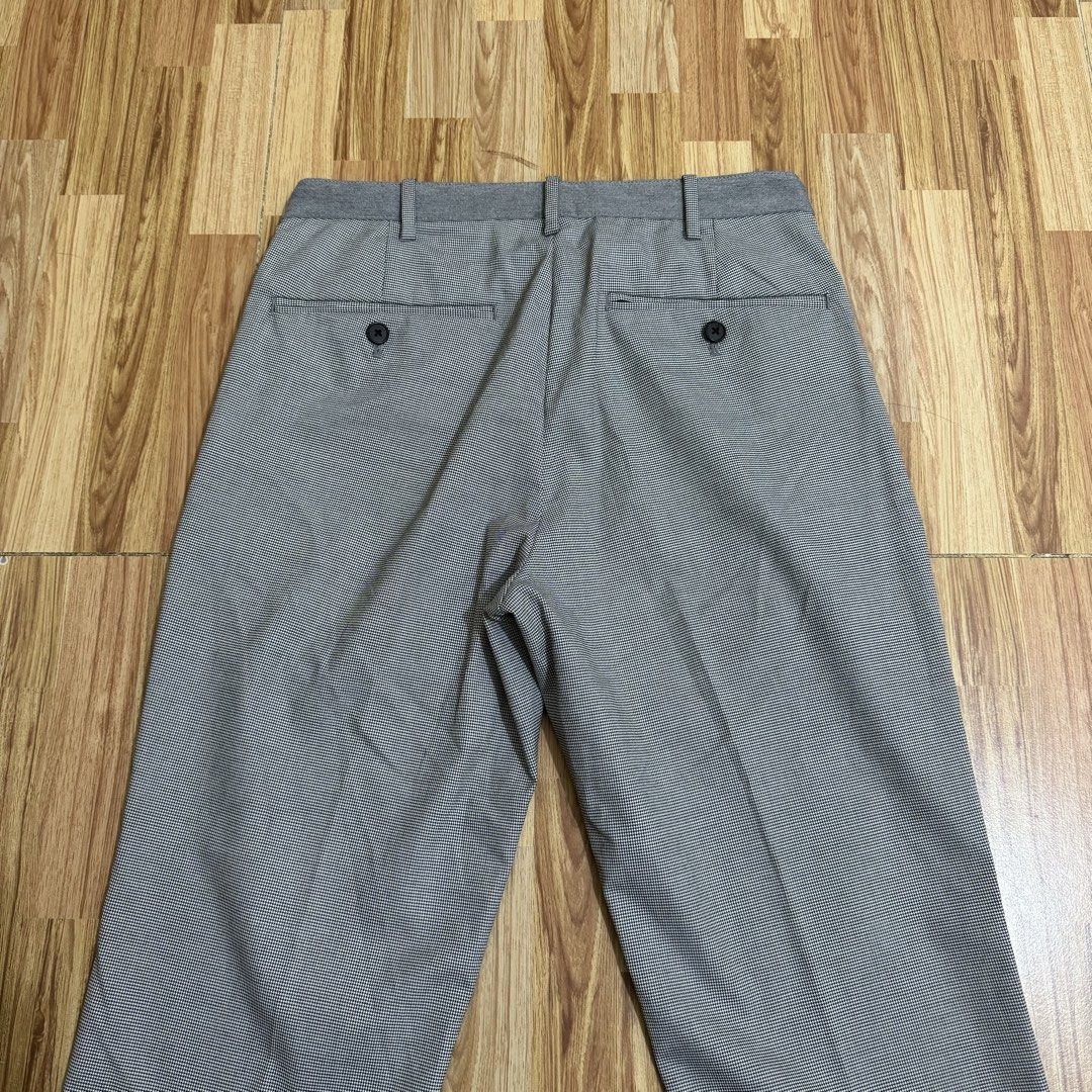 UNIQLO MEN’S EZY ANKLE PANTS (Category: Trousers) located in Manila. Submitted by thrifthing_121102 (Listing ID 1469122963, Image 3). Description: UNIQLO MEN’S EZY ANKLE PANTS •SIZE: Small •WAIST: 28-30” •LENGTH: 35.5” •HEM: 6.5” •COLOR: Gray Plaid •CODE: Y58 •EXCELLENT CONDITION •NO ISSUES ₱599 + SF ✅All items are in excellent to new condition. ✅Color may vary due to lighting. 📦J&T Express or Lalamove Shipping. 💸Gcash Payment. 📍Moonwalk, Para