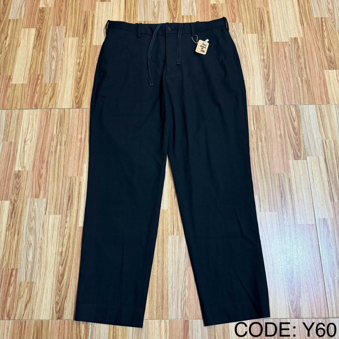 UNIQLO MEN’S EZY ANKLE PANTS (Category: Trousers) located in Manila. Submitted by thrifthing_121102 (Listing ID 1469123603, Image 1). Description: UNIQLO MEN’S EZY ANKLE PANTS •SIZE: Medium •WAIST: 31-32” •LENGTH: 36” •HEM: 7” •COLOR: Black •CODE: Y60 •EXCELLENT CONDITION •NO ISSUES ₱599 + SF ✅All items are in excellent to new condition. ✅Color may vary due to lighting. 📦J&T Express or Lalamove Shipping. 💸Gcash Payment. 📍Moonwalk, Paranaque Ci