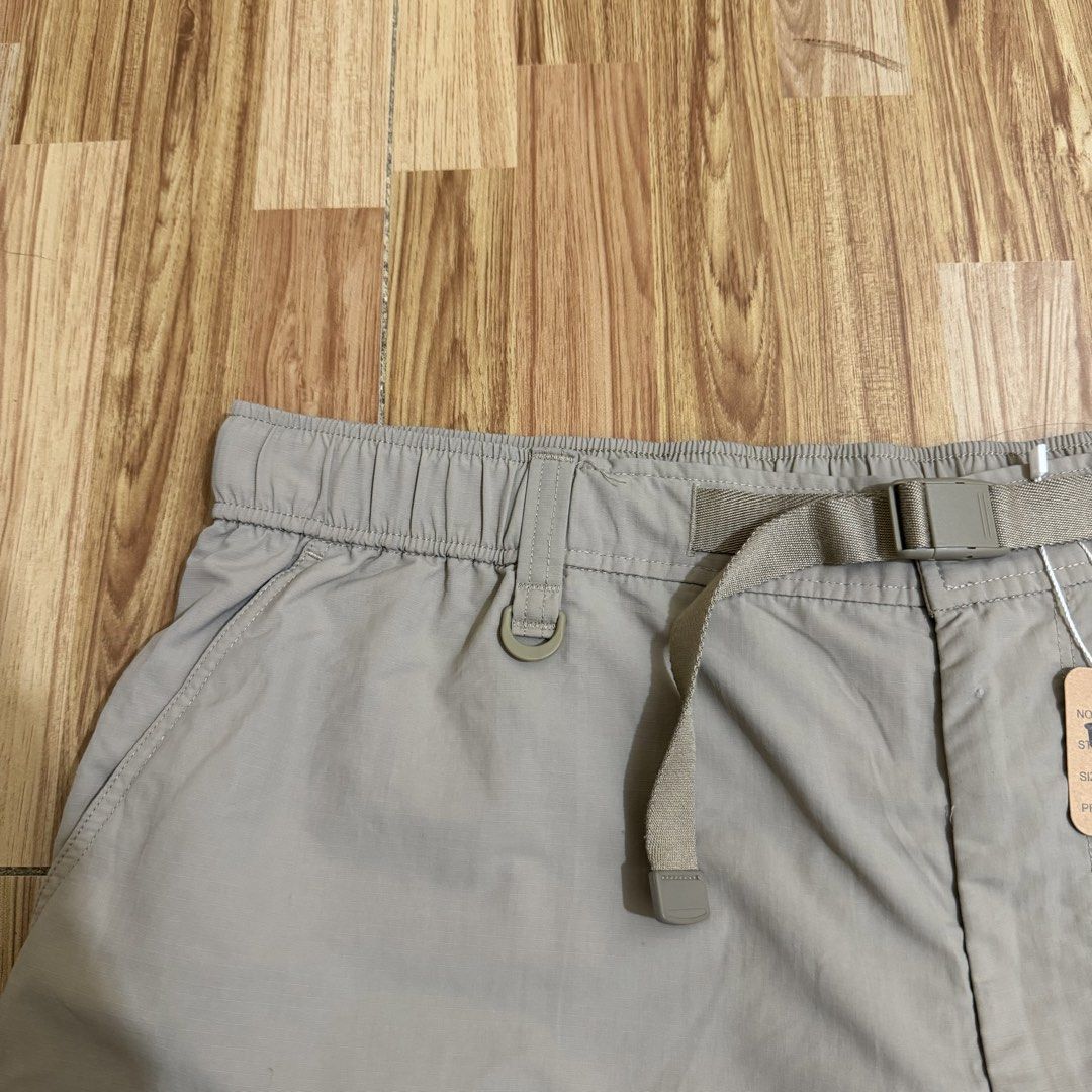 UNIQLO MEN’S GEARED SHORTS (Category: Shorts) located in Manila. Submitted by thrifthing_121102 (Listing ID 1469125134, Image 2). Description: UNIQLO MEN’S GEARED SHORTS •SIZE: XL •WAIST: 35-38” •LENGTH: 19” •HEM: 12.5” •COLOR: Beige •CODE: Y61 •EXCELLENT CONDITION •NO ISSUES ₱599 + SF ✅All items are in excellent to new condition. ✅Color may vary due to lighting. 📦J&T Express or Lalamove Shipping. 💸Gcash Payment. 📍Moonwalk, Paranaque City.