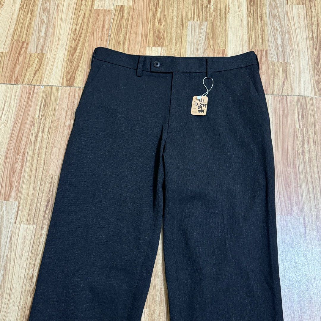UNIQLO MEN’S HEATTECH PANTS (Category: Trousers) located in Manila. Submitted by thrifthing_121102 (Listing ID 1469004000, Image 2). Description: UNIQLO MEN’S HEATTECH PANTS •WAIST: 29” •LENGTH: 38” •HEM: 7.5” •COLOR: Dark Gray •CODE: Y21 •EXCELLENT CONDITION •NO ISSUES ₱499 + SF ✅All items are in excellent to new condition. ✅Color may vary due to lighting. 📦J&T Express or Lalamove Shipping. 💸Gcash Payment. 📍Moonwalk, Paranaque City .