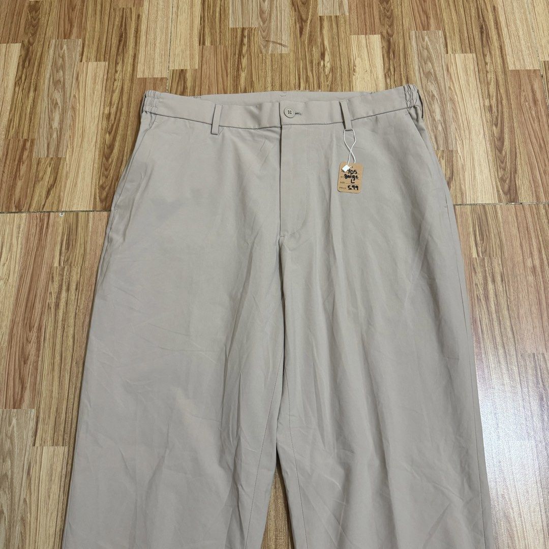UNIQLO MEN’S MIRACLE AIR PANTS (Category: Trousers) located in Manila. Submitted by thrifthing_121102 (Listing ID 1468974792, Image 2). Description: UNIQLO MEN’S MIRACLE AIR PANTS •SIZE: Large •WAIST: 33-35” •LENGTH: 41.5” •HEM: 8” •COLOR: Beige •CODE: Y05 •EXCELLENT CONDITION •NO ISSUES ₱599 + SF ✅All items are in excellent to new condition. ✅Color may vary due to lighting. 📦J&T Express or Lalamove Shipping. 💸Gcash Payment. 📍Moonwalk, Paranaq