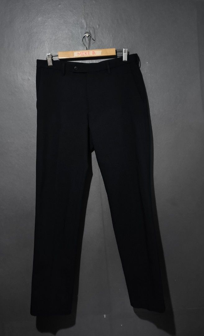 📍Uniqlo Miracle Air Pants (Wool Like) (Category: Trousers) located in Antipolo. Submitted by simplehans (Listing ID 1469019203, Image 2). Description: ‎📍Uniqlo Miracle Air Pants (Wool Like) ‎76 cm on tag (Navy) ‎Waist- 32 ‎Length- 38.5 ‎Leg Open- 7 ‎Excellent Condition ‎DIRECT MESSAGE IF INTERESTED.