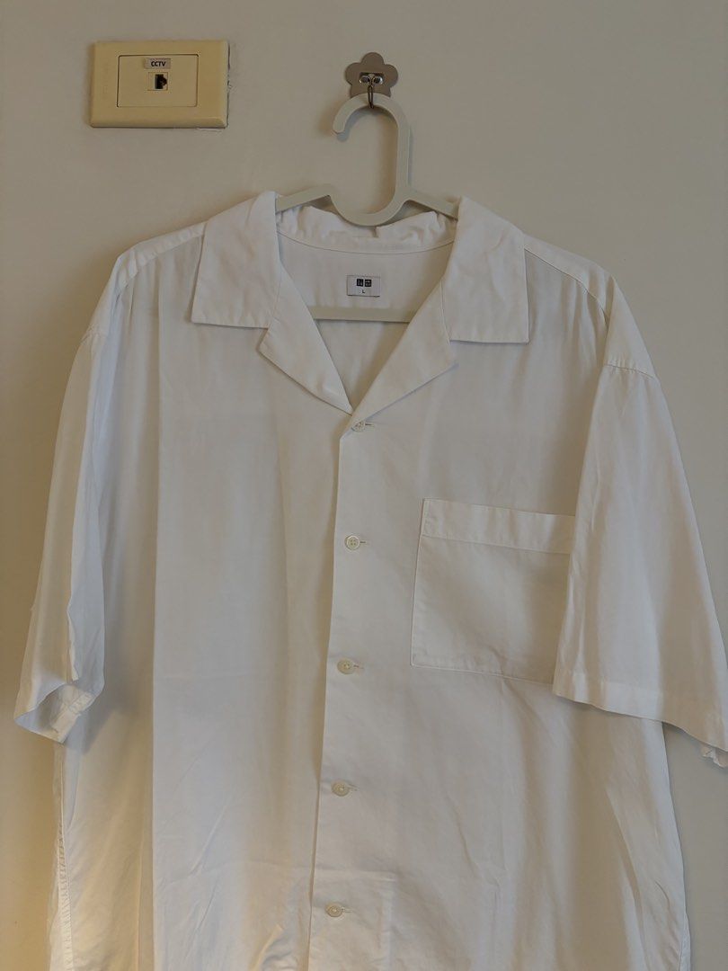Uniqlo Polo Bundle (Category: Tshirts & Polo Shirts ) located in Manila. Submitted by sebedi (Listing ID 1469005217, Image 2). Description: Uniqlo Cuban Polo in White and Black Size L 2 for 500, 300 each.
