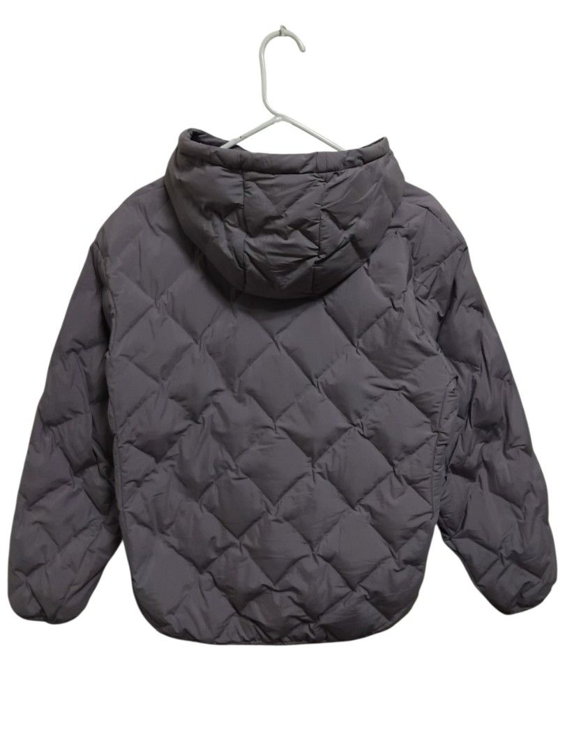 Uniqlo Purple Lavender Pufftech Parka (Category: Coats, Jackets and Outerwear) located in Pasig City. Submitted by hustlexcurate (Listing ID 1468999547, Image 3). Description: Uniqlo Purple Lavender Pufftech Parka Size XL Dimensions: 23X26.